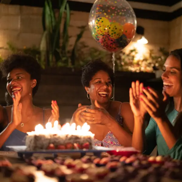 Kit para Festa: 5 combinações de bolo e salgados para temas inesquecíveis